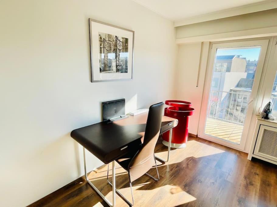 Big Penthouse 2 Bedrooms In Center With Parking And Largeterrace-41 Люксембург Экстерьер фото
